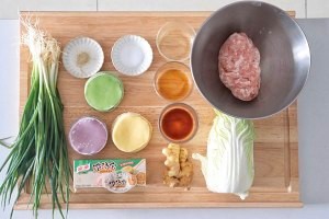 三色白菜猪肉水饺的做法