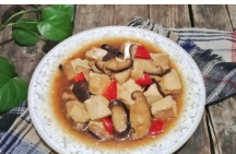 香菇炖豆腐的做法