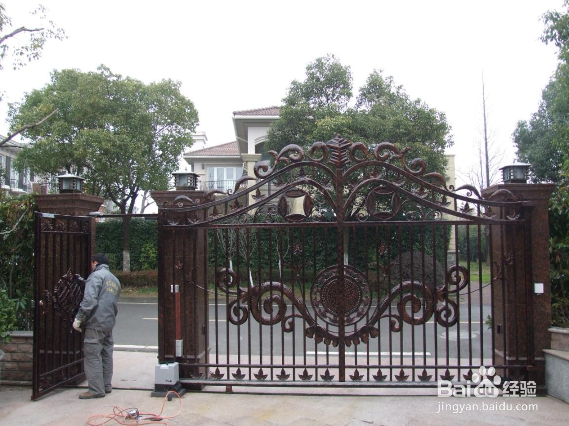 欧式别墅铁艺大门建造经验分享