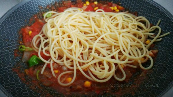 虾仁香菇肉酱面