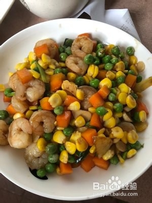 食补养生玉米豌豆炒虾仁的做法