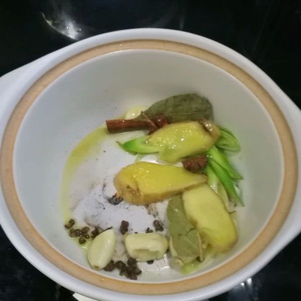 豆腐砂锅鱼头煲