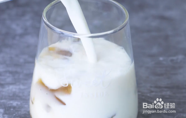 如何做酸奶茉莉茶冻