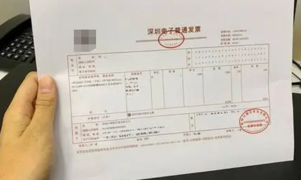 发票应该按照合同还是验收单开