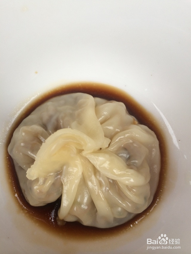 虾肉香菇灌汤包的做法