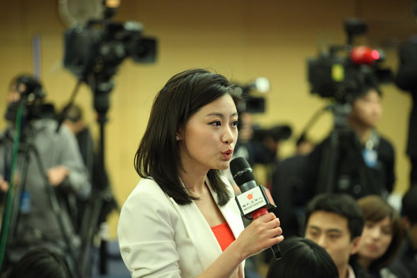 总会见到报纸上写：本报记者xxx 通讯员xxx 通讯员与记者的区别是什么