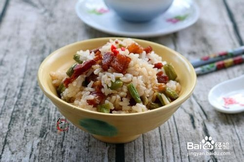 腊肠焖饭电饭锅做法