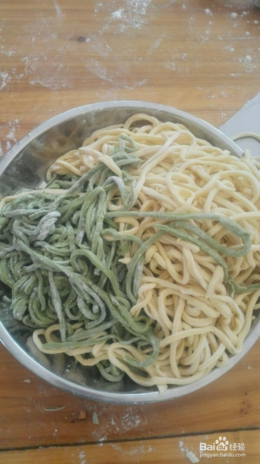 三色手工刀切面条的做法