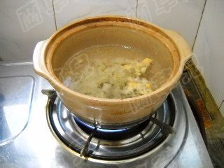枸杞栗子银耳羹