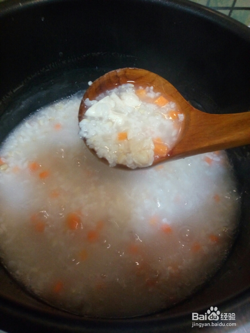 诱惑味蕾的胡萝卜鸡肉菠菜粥