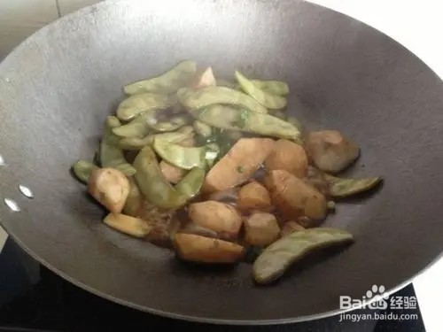 土豆焖扁豆