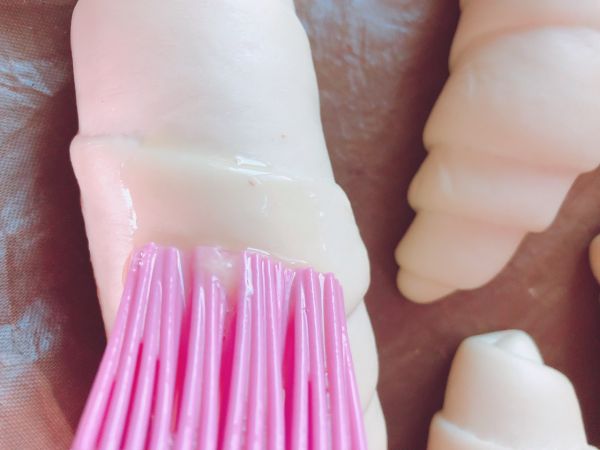 鲜奶香草牛角面包