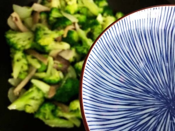 蚝油平菇西蓝花