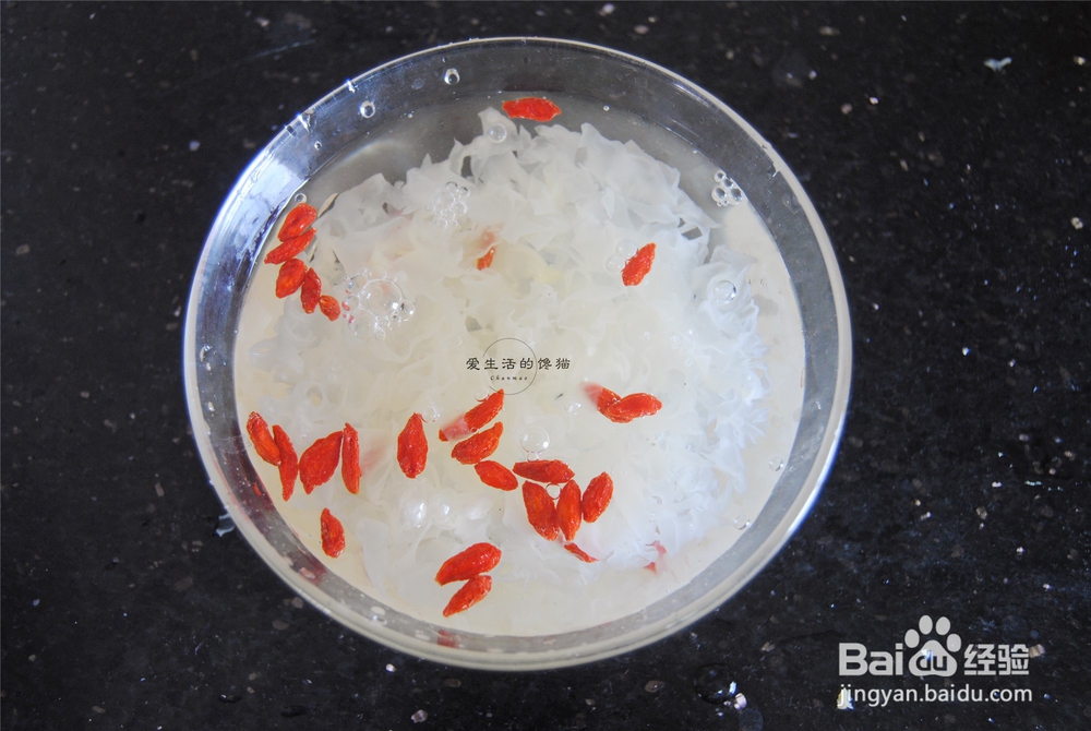 家常做法的梨肉银耳