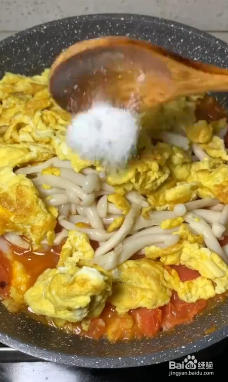 白玉菇炒鸡蛋的做法