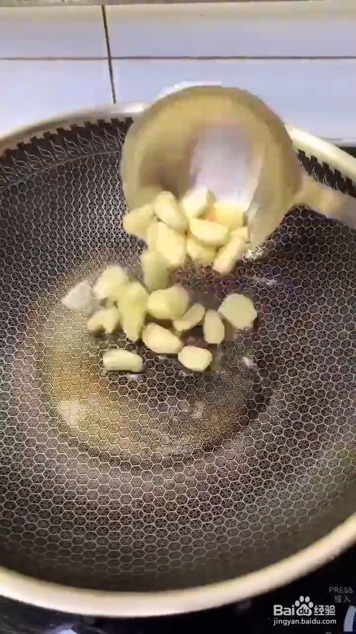 如何制作豆角炒茄子