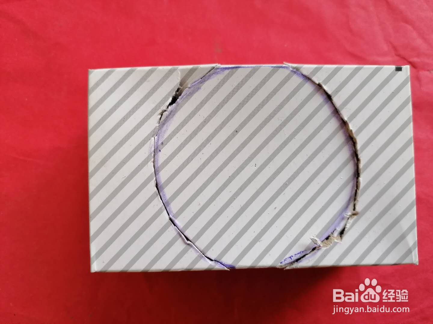 长方体削成最大的圆柱怎么削