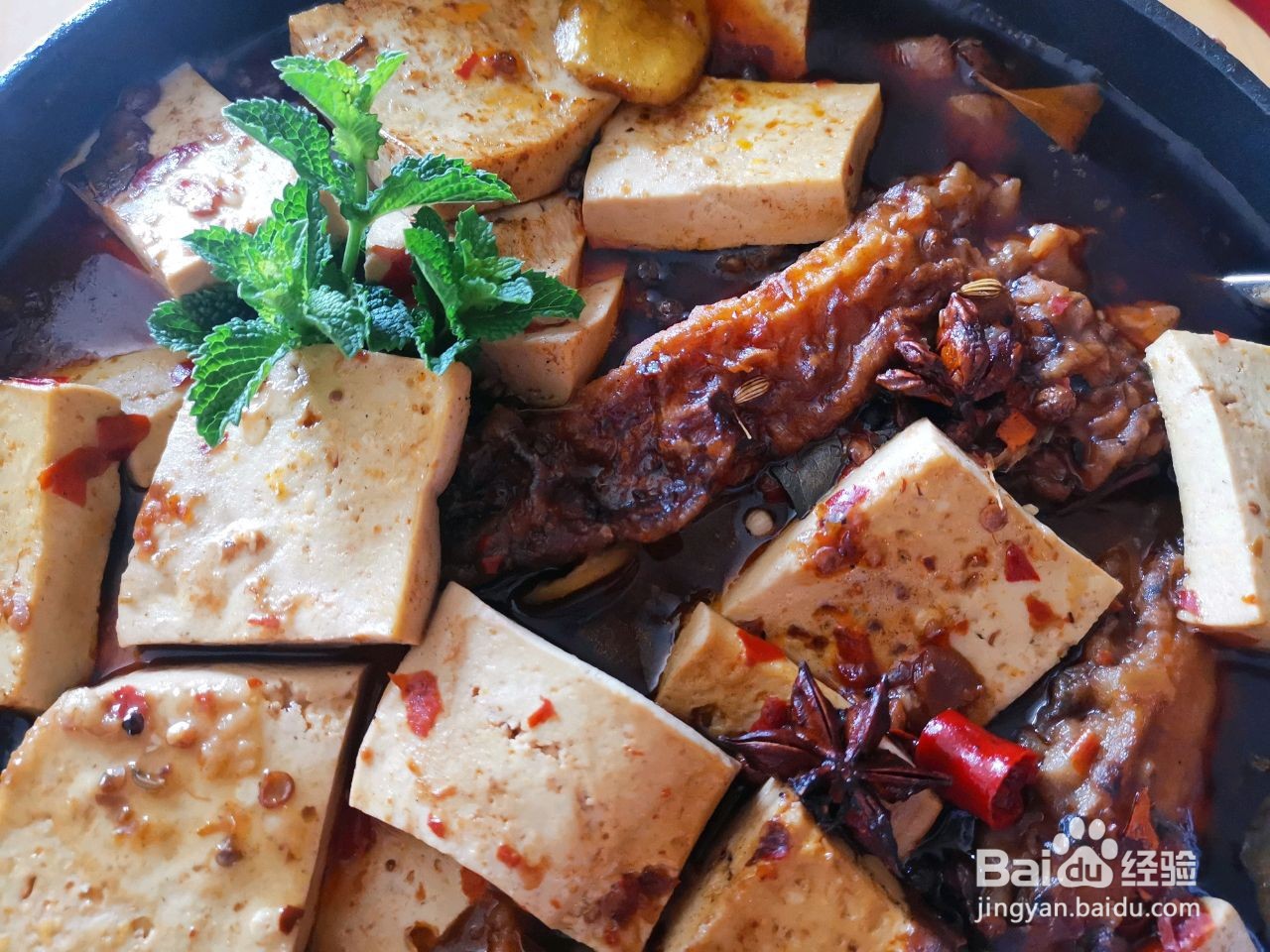 蒜子瓦块鱼炖豆腐的做法