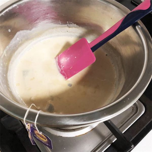 蜜豆奶茶慕斯蛋糕,香浓丝滑夏日甜心