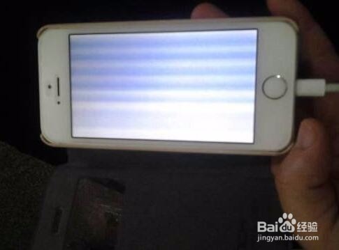 苹果手机内存满开不了机怎么办
