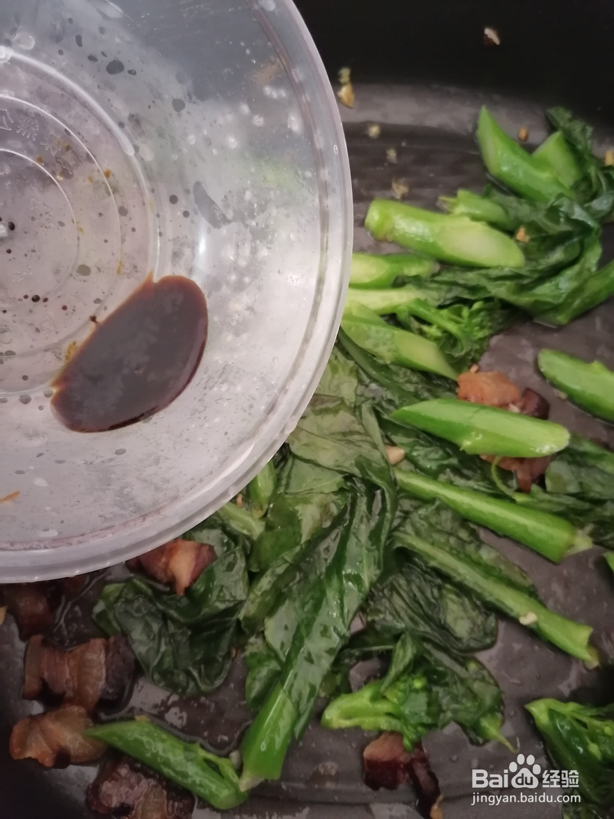 芥蓝炒腊肉糙米饭-心情便当