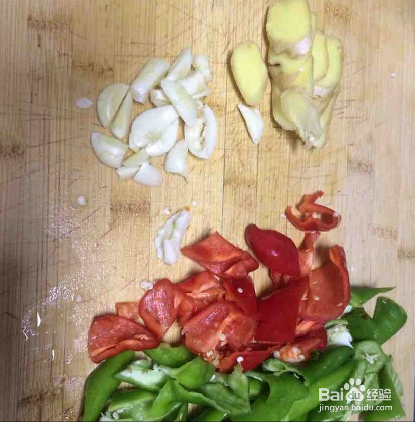 作黄焖鸡的做法