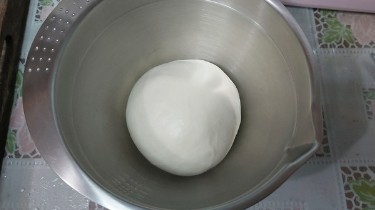 蓝莓果酱小餐包的做法