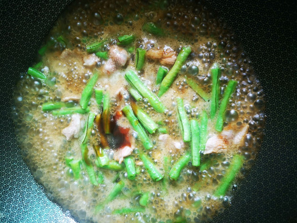 旺火焖烧豇豆角