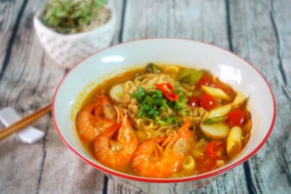 海鲜冬阴功泡面