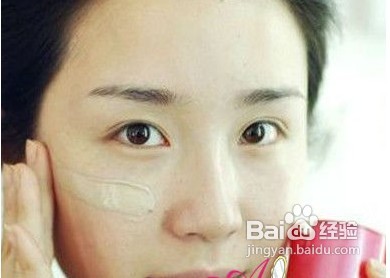 化个清新粉红眼妆