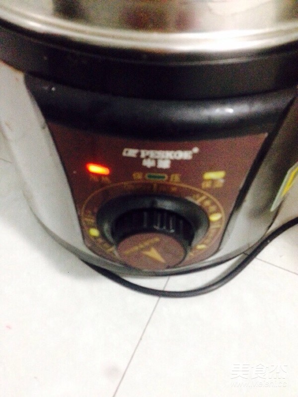 桂圆莲子银耳汤