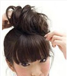 日系清新丸子头的扎法