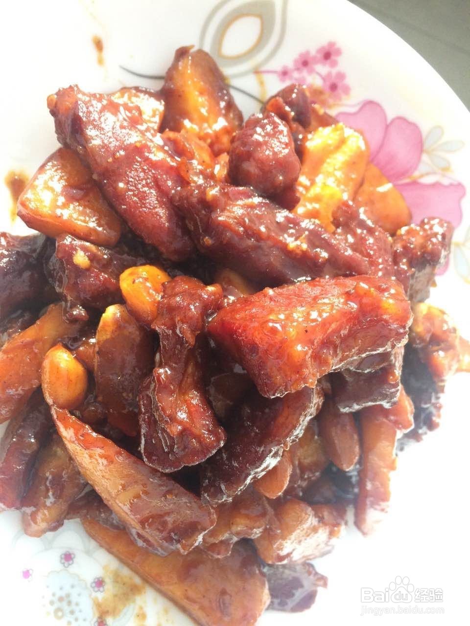 滋补土豆红烧肉