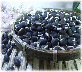 12种黑色食物养出美颜好气色