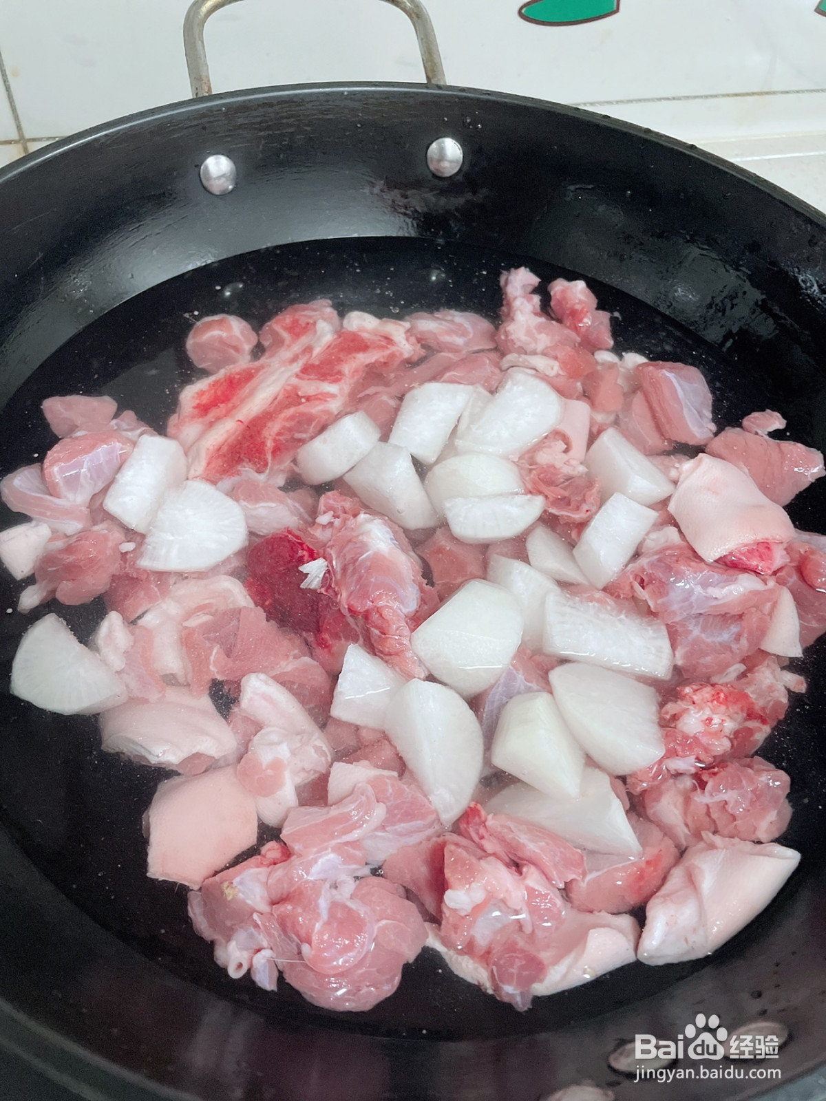 冬日砂锅炖羊肉的做法