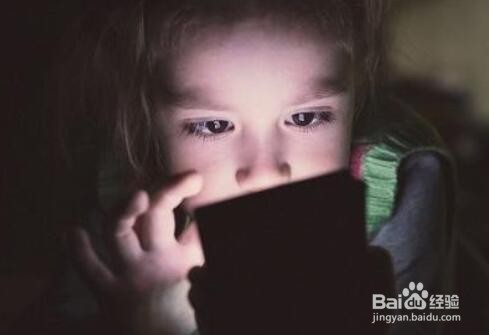 现在孩子都沉迷于手机，作为家长怎么办