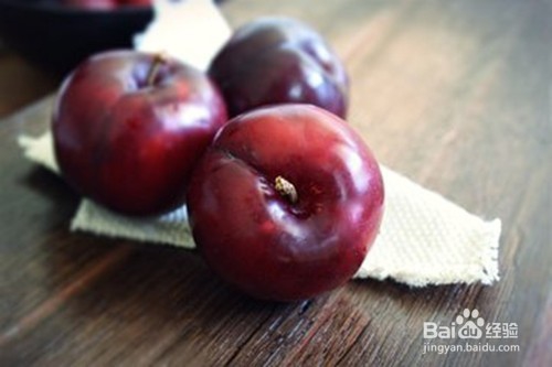 李子的核吞了怎么办