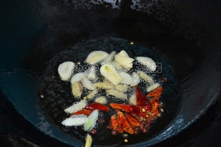 好吃到停不下来，超级下饭 【辣子鸡翅】