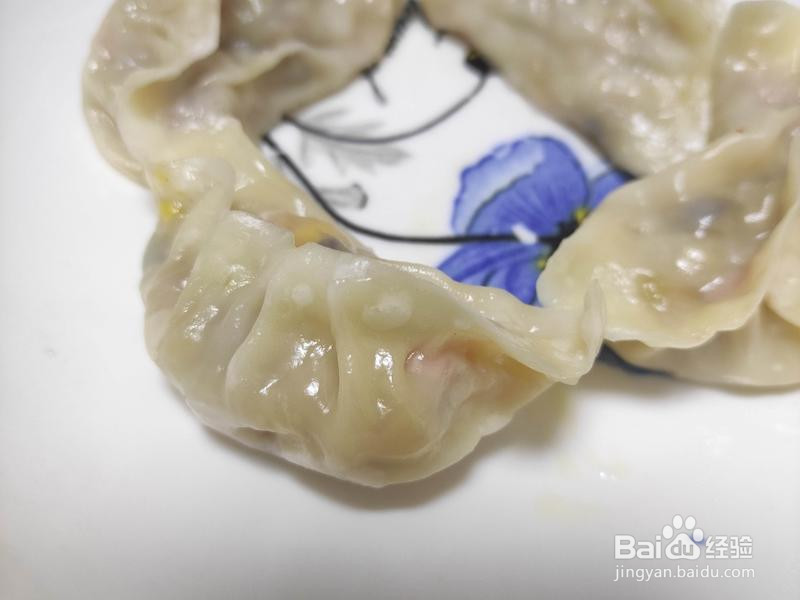 软塌塌白菜香菇猪肉蒸饺的做法