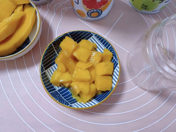 芒果桃桃气泡水