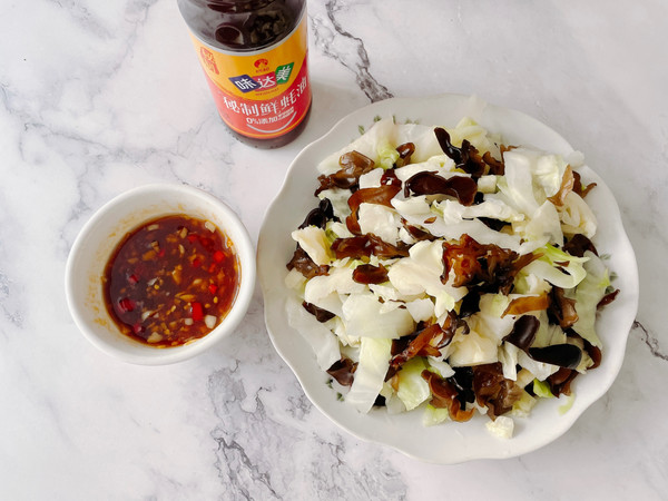 凉拌木耳卷心菜