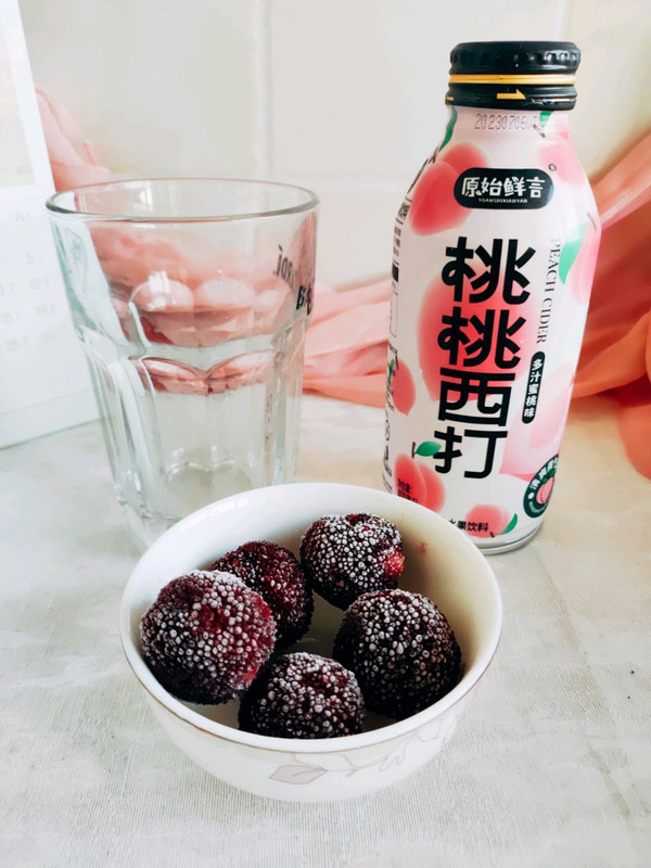 桃桃西打杨梅饮