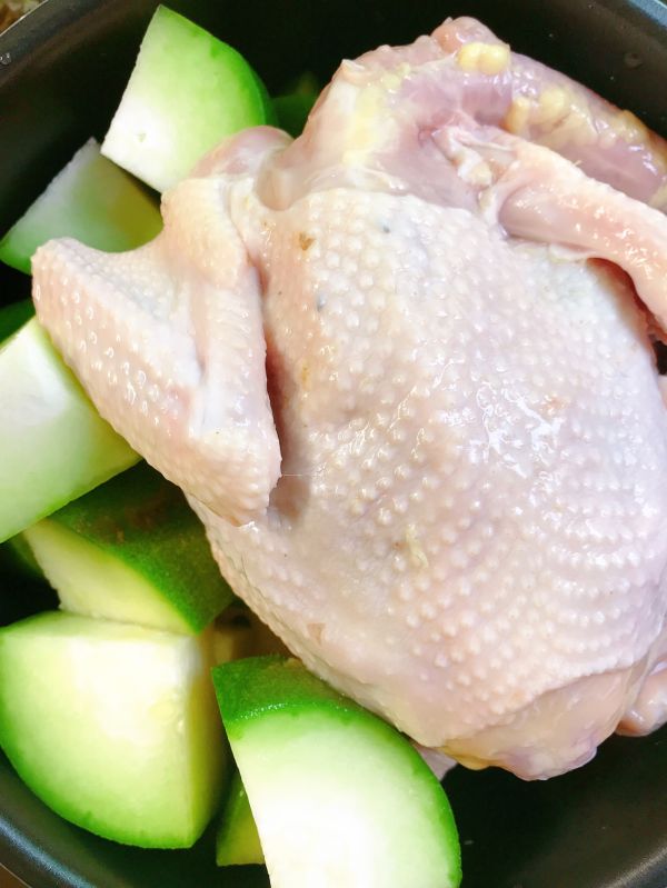 莲藕节瓜炖鸡汤