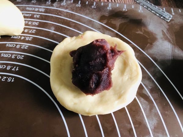 六角星星豆沙面包