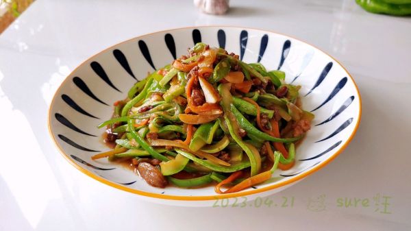 椒蒜肉酱笋瓜条