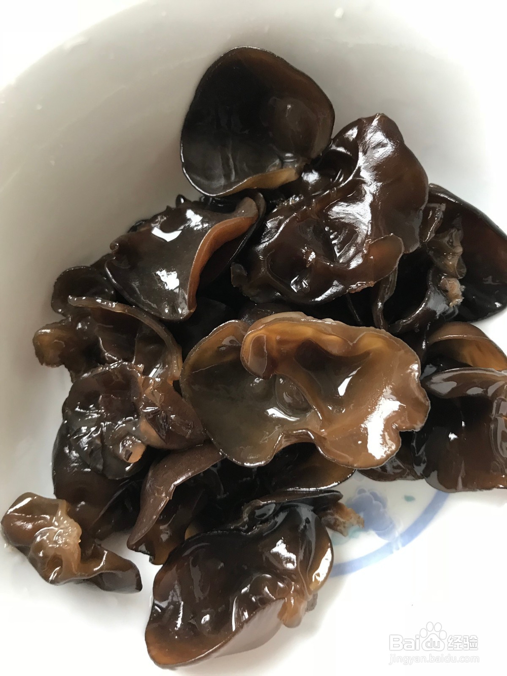 红辣椒炒黑木耳