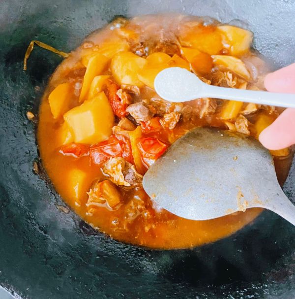 土豆番茄炖牛腩