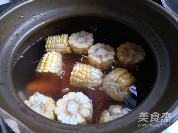 玉米胡萝卜猪骨汤