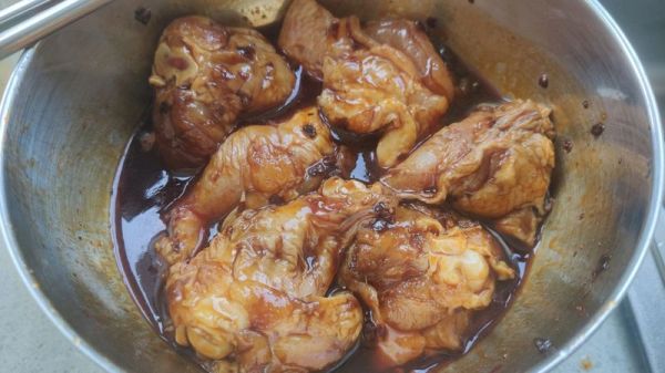 一人食~香菇鸡肉炖~极简美食