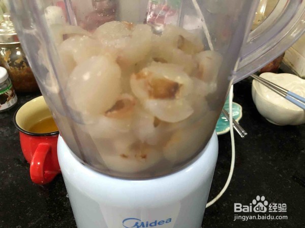 奶盖荔枝绿茶的做法